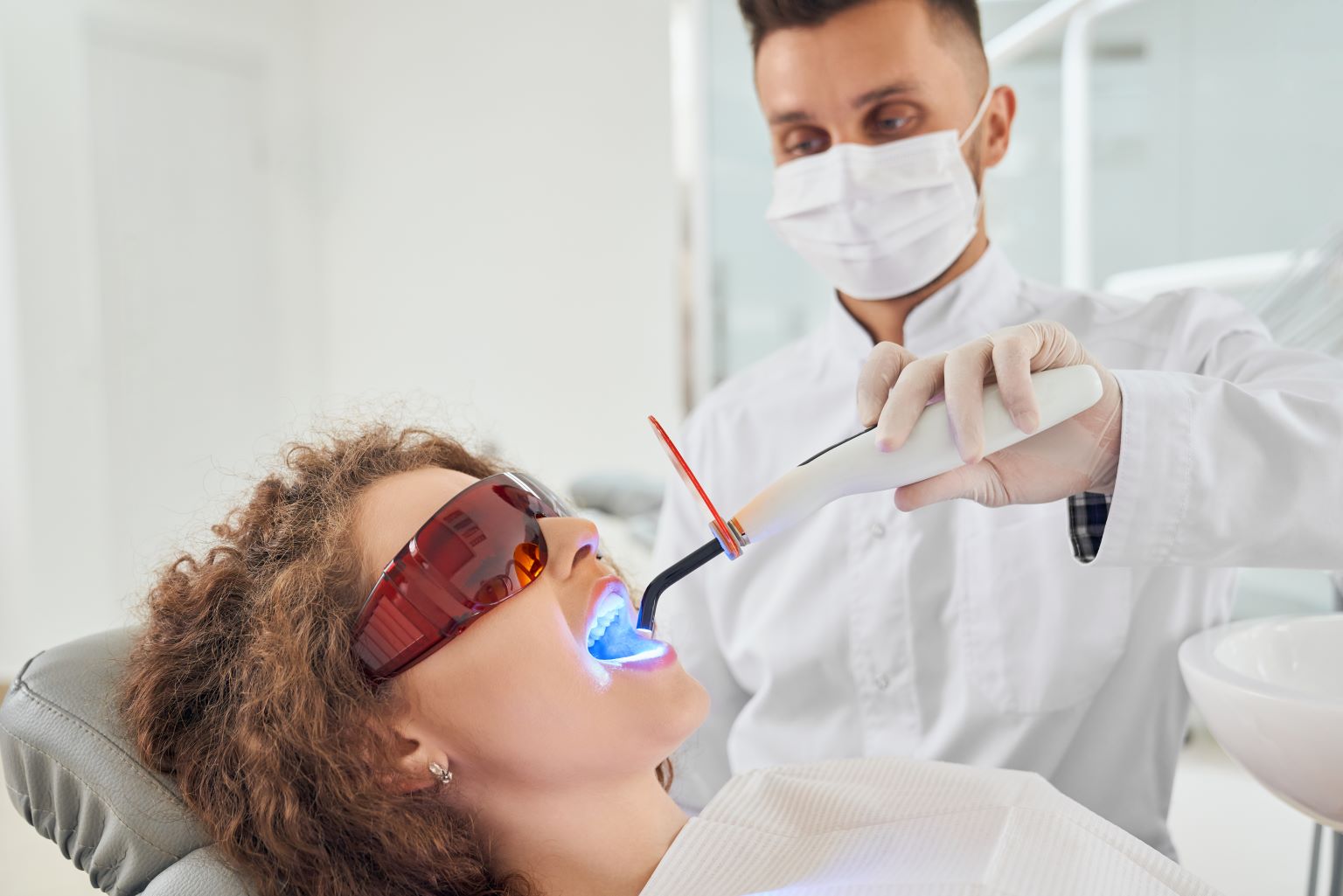 Whitening for Sensitive Teeth: What Works